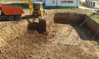 Рытье котлованов под фундамент в Глазове – цена от 2548 руб. за м3 | 2Землекопа-Глз
