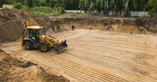 Разработка котлована Глазов, цена от 306 руб./м3.